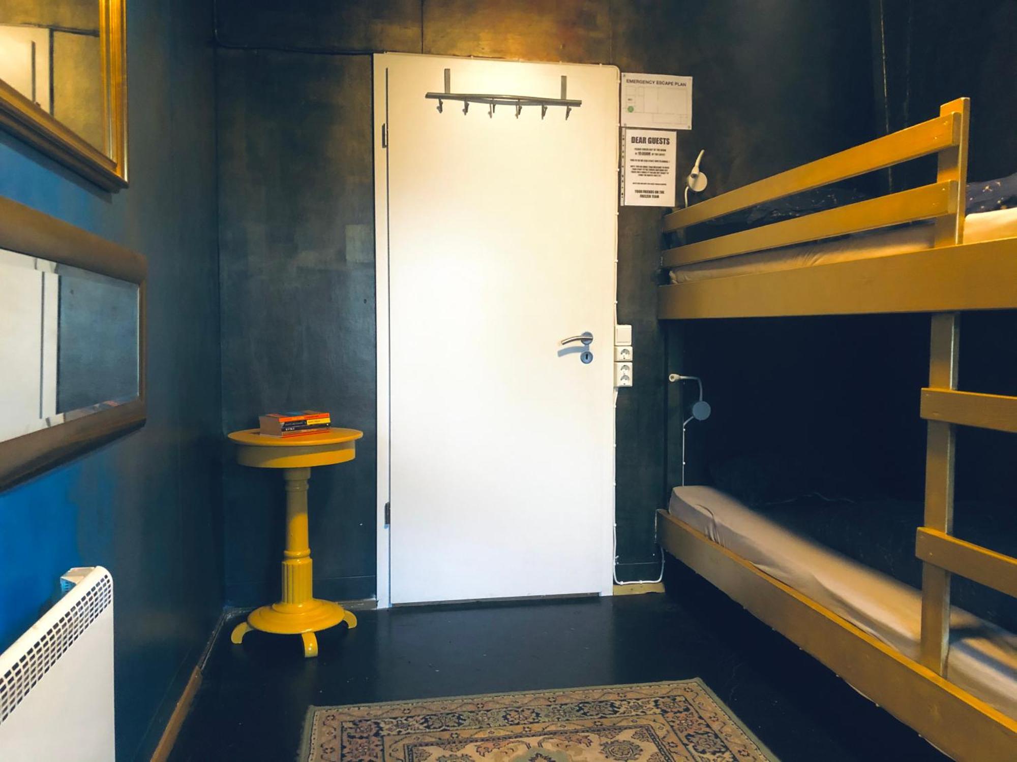 The Freezer Hostel & Culture Center Hellissandur Phòng bức ảnh